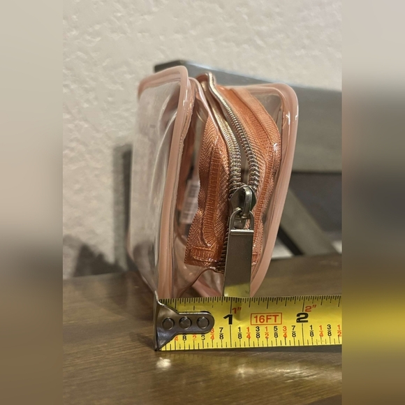 MAC 5 Item Cosmetics Set with Pink/Clear Cosmetic Bag, NEW, $80 MSRP - Picture 14 of 16